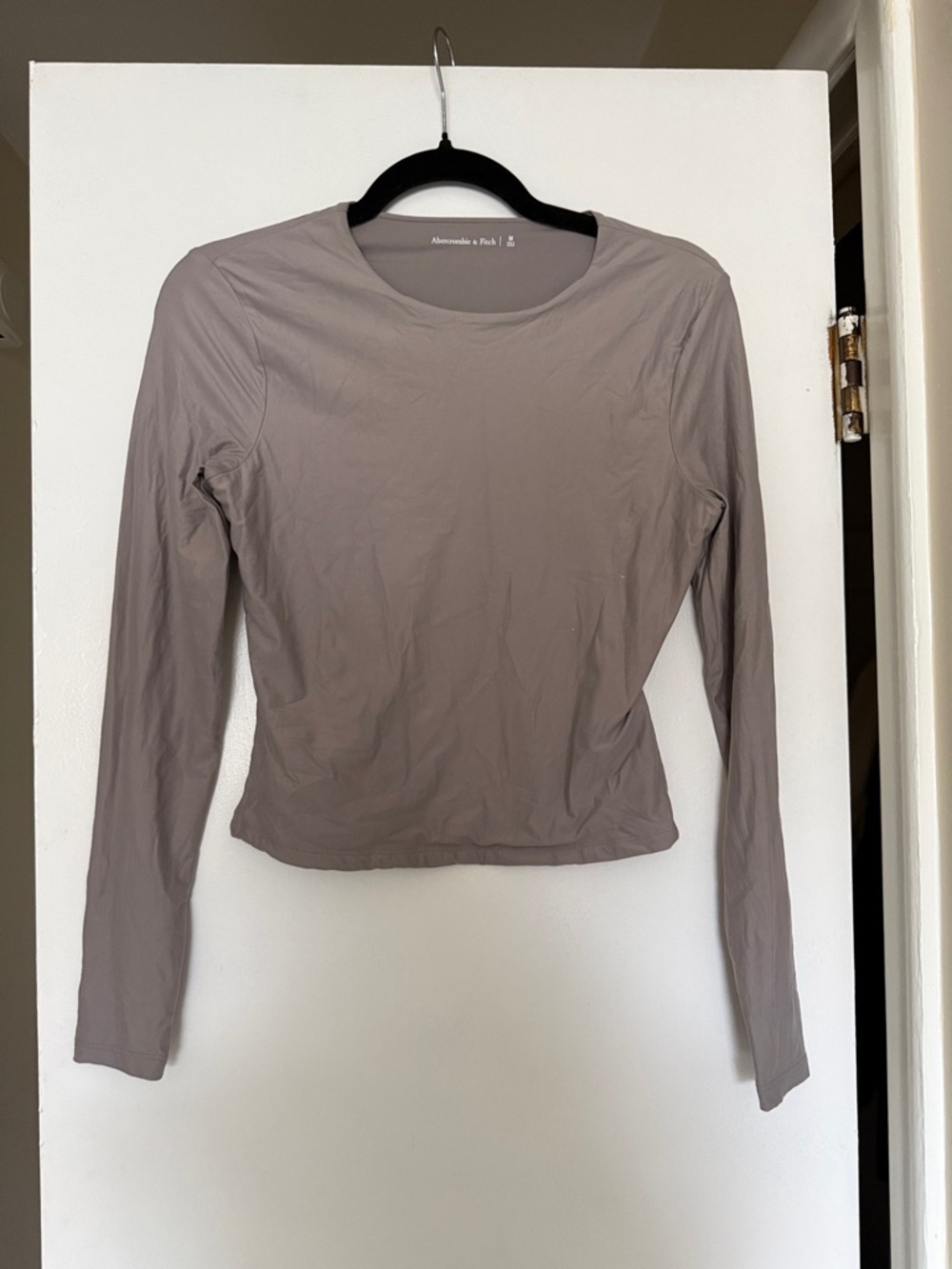 Abercrombie & Fitch Slim Long Sleeve Crewneck Top - Taupe Gray